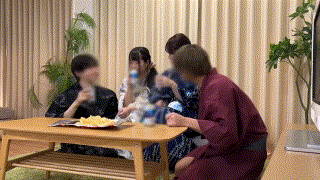 oremo214【かなう＆りの】有栖かなう｜酒井莉乃 エロGIF 1