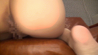 srt2001【巨乳メイドカフェ店員】香坂紗梨 エロGIF 1