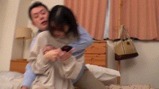 simd016【ニーハイが超絶似合う美脚＆美乳美少女】倉本すみれ エロGIF 2