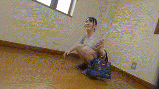 oremo135【はなさん】円井萌華 エロGIF 2