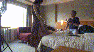 imgn049【ヒトミ】吉川瞳美 エロGIF 1